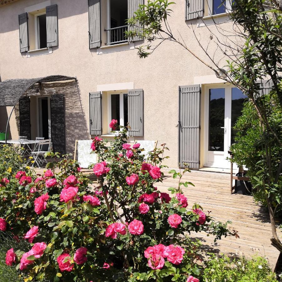 Villa Spacieuse Avec Terrasse Et Vue Mont Ventoux Entrechaux Bagian luar foto