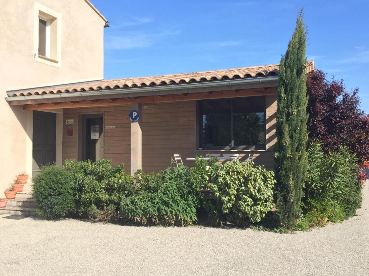 Villa Spacieuse Avec Terrasse Et Vue Mont Ventoux Entrechaux Bagian luar foto
