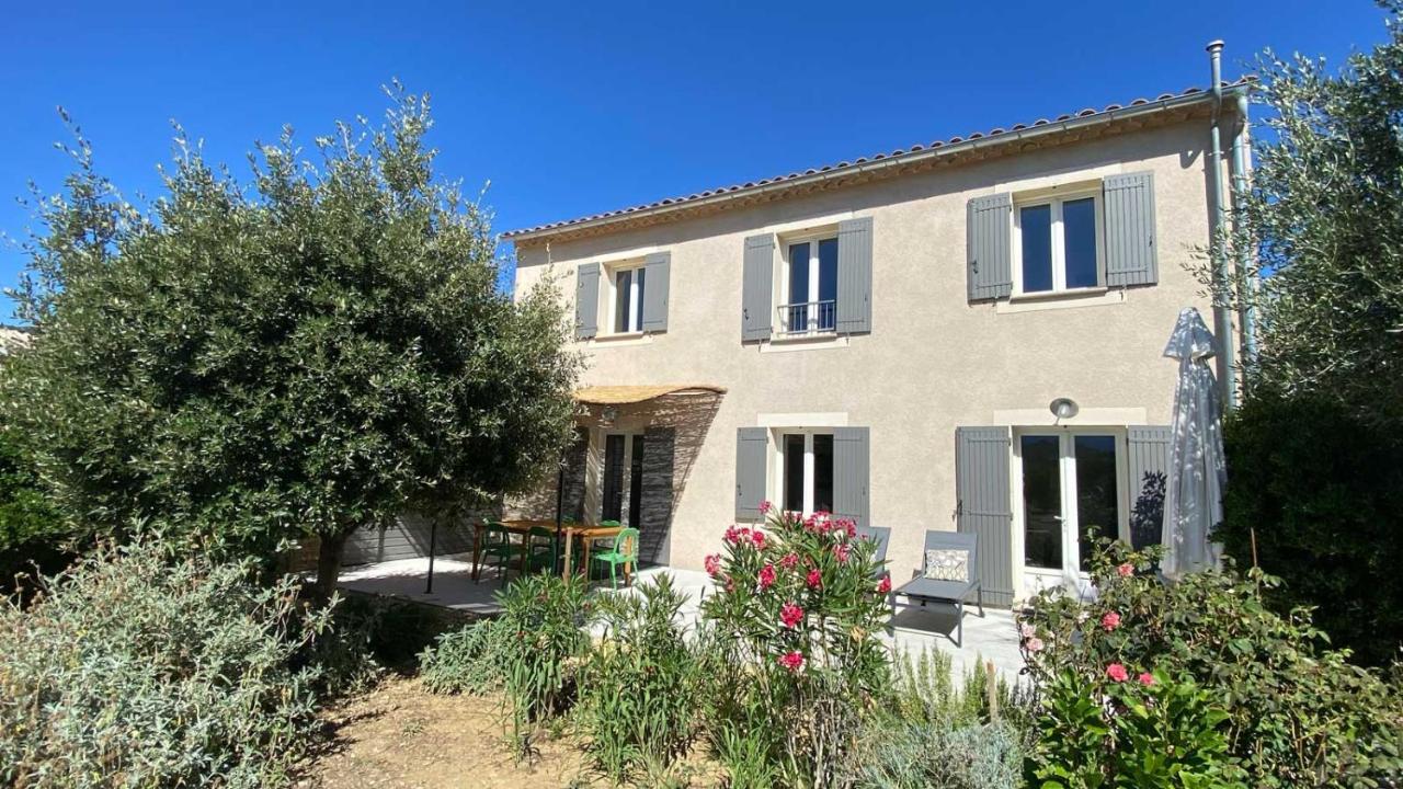 Villa Spacieuse Avec Terrasse Et Vue Mont Ventoux Entrechaux Bagian luar foto