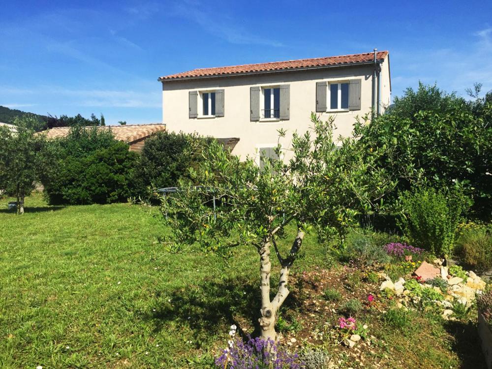 Villa Spacieuse Avec Terrasse Et Vue Mont Ventoux Entrechaux Bagian luar foto